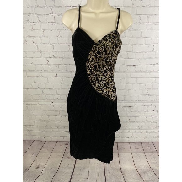 New Leaf Dresses & Skirts - VTG New Leaf Black Gold Spaghetti Strap Velvet Back Zip Bodycon Dress Womens 5/6